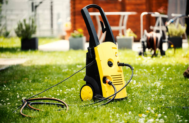 Best Building Exterior Washing  in Louisburg, NC